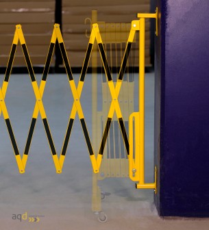 Barrera extensible con ruedas y fijación a pared, amarillo/negro, long. 3,6 m - Barrera extensible con ruedas y fijación a pa... Barrera extensible con ruedas y fijación a pared, amarillo/negro, long. 3,6 m - Barrera extensible con ruedas y fijación a pa...