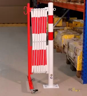Barrera extensible con ruedas y poste redondo, rojo-blanco, long. 3,6 m - Barrera extensible con ruedas y poste cilíndrico/re...