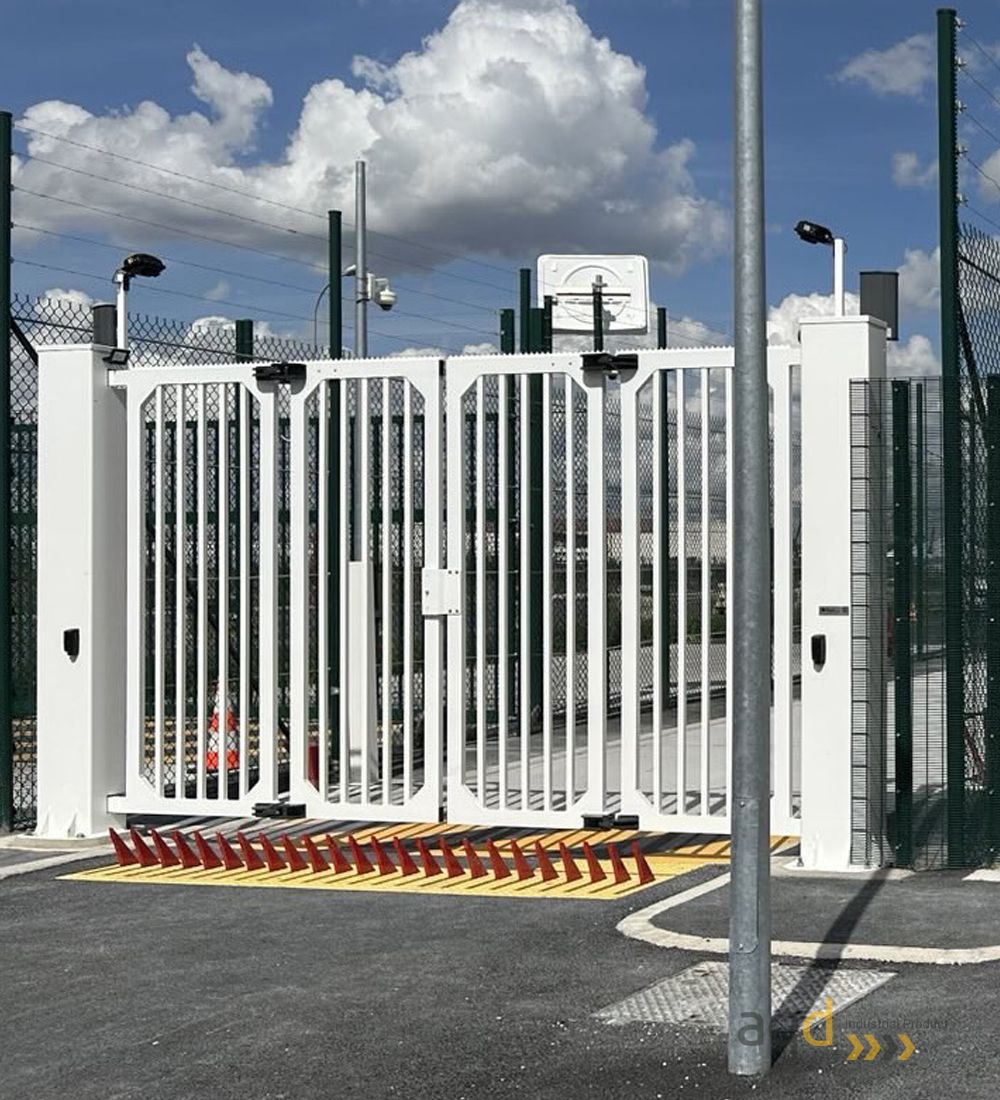 Portón doble ultrarrápido para control de accesos industriales - Security en instalaciones industriales Bajo pedido